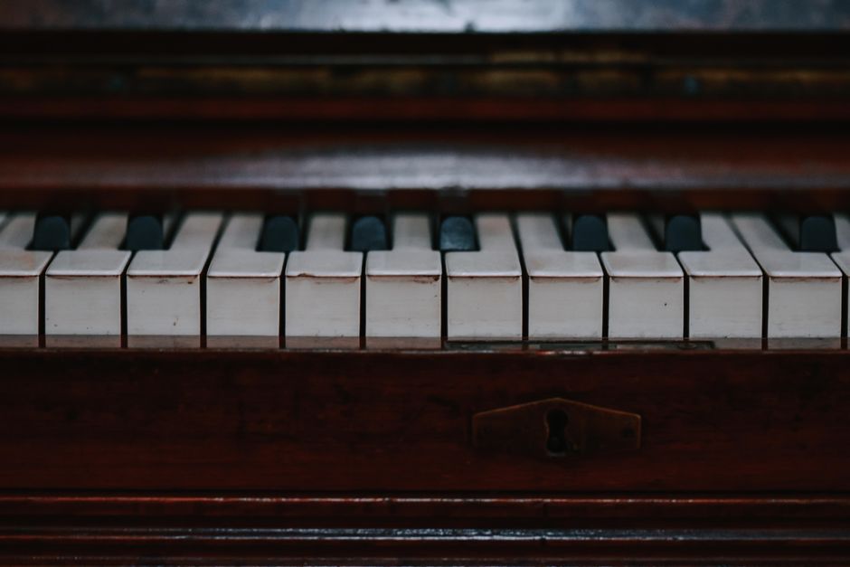 Otvorené staršie pianíno